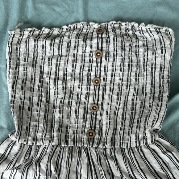 Small Strapless Romper - Picture 3 of 4